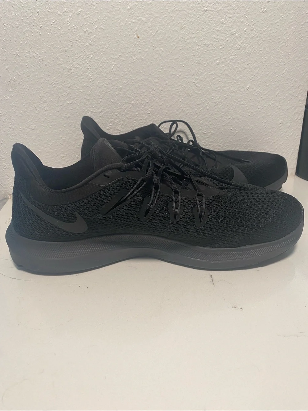 Nike Black Men's Lightweight Running Sneakers